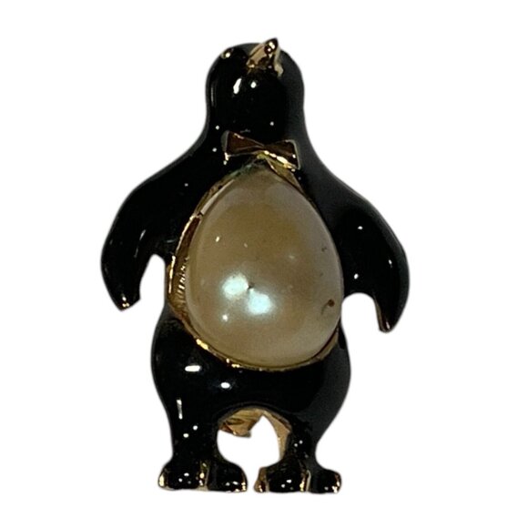 Vintage 1.5” Faux Pearl Body Jelly Belly Penguin Bird With Bow Tie Pin Brooch - Picture 2 of 3